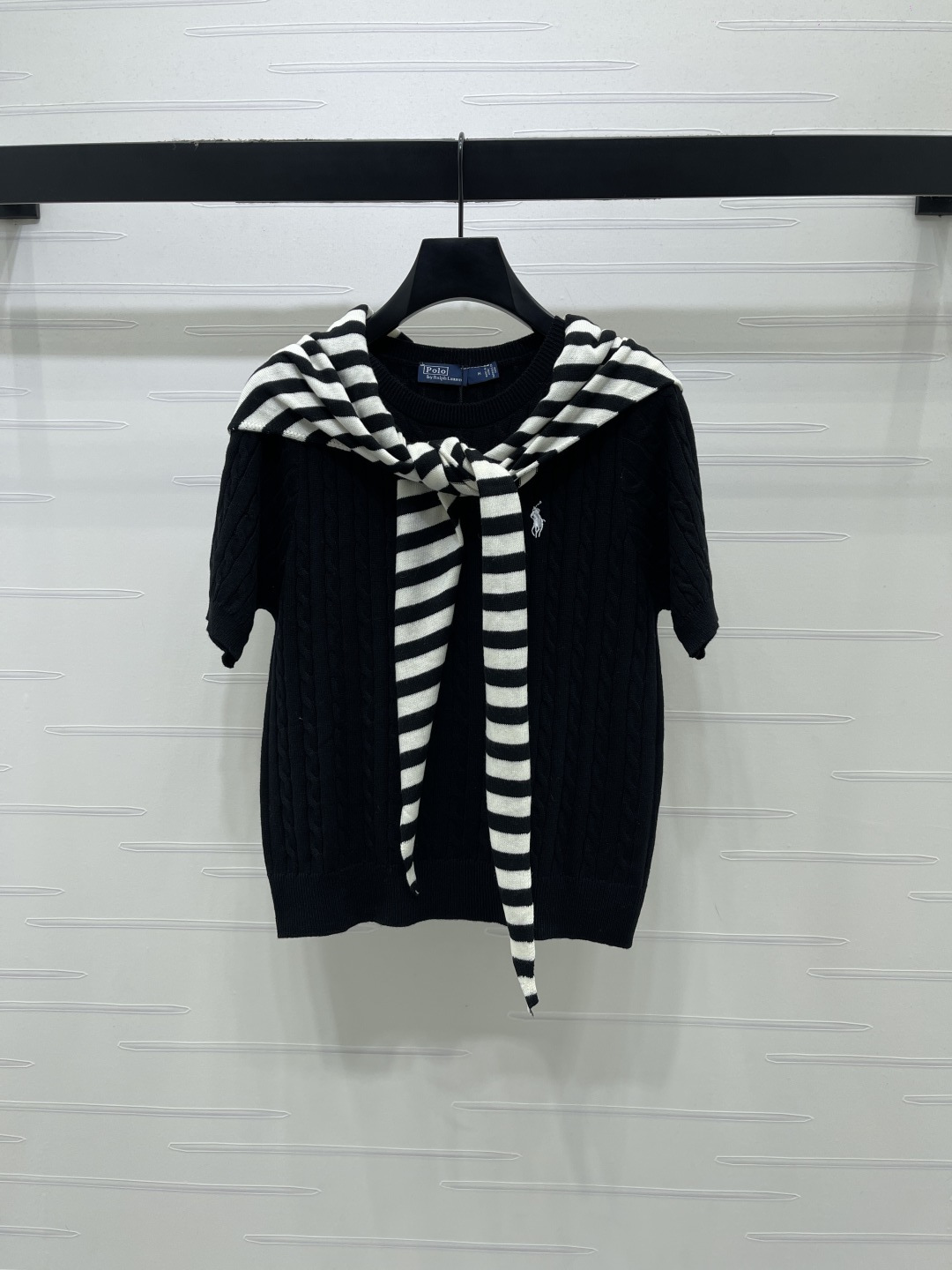 Women's short sleeves